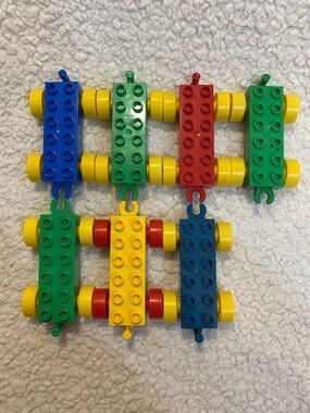 Lego Duplo Train Base Lot Of 7 Green Red Blue Yellow Cars